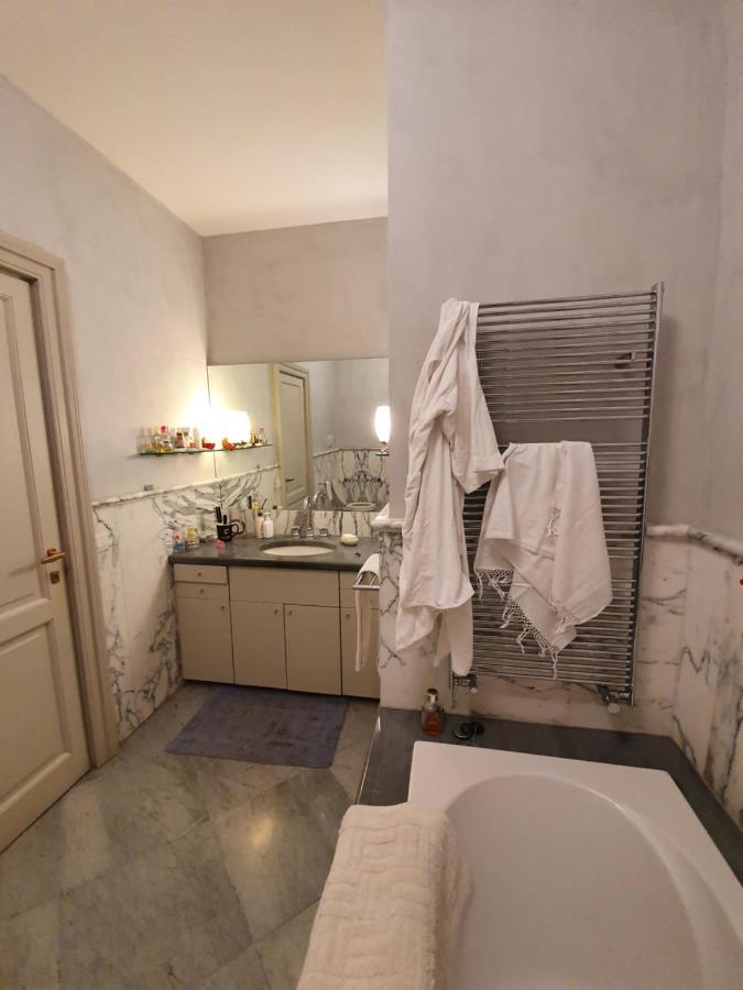 500 Views Of - Center Apartment